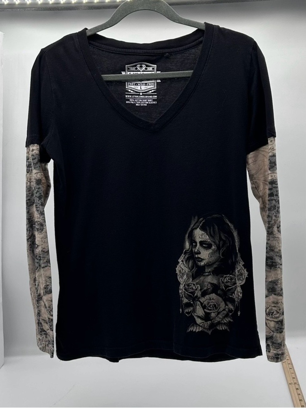 Lethal AngelTattoo Sleeve V. Neck T-Shirt size L
